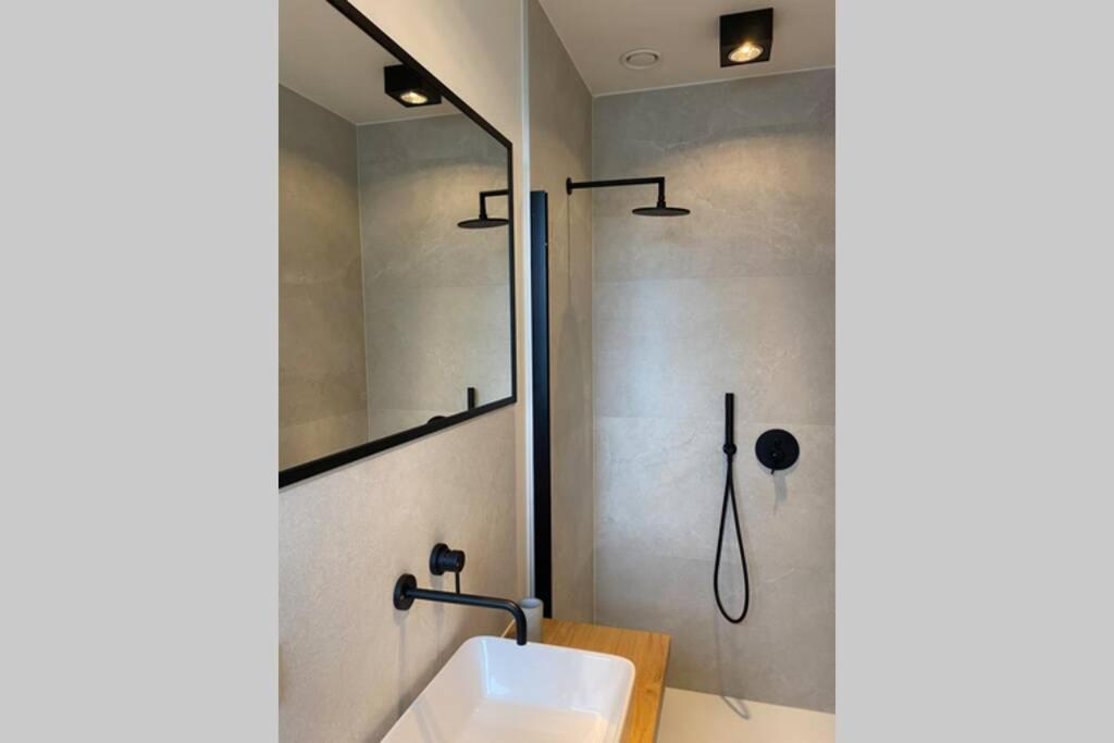 Schitterend Nieuwbouw Appartement In Gent Esterno foto